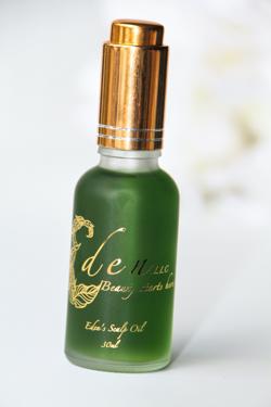Public product photo - Made with Bhringraj oil, Ginger oil, and Tamanu oil this scalp oil treats psoriasis, and dandruff. This product is sold by the case. A case contains 24 bottles that are 30ml each.